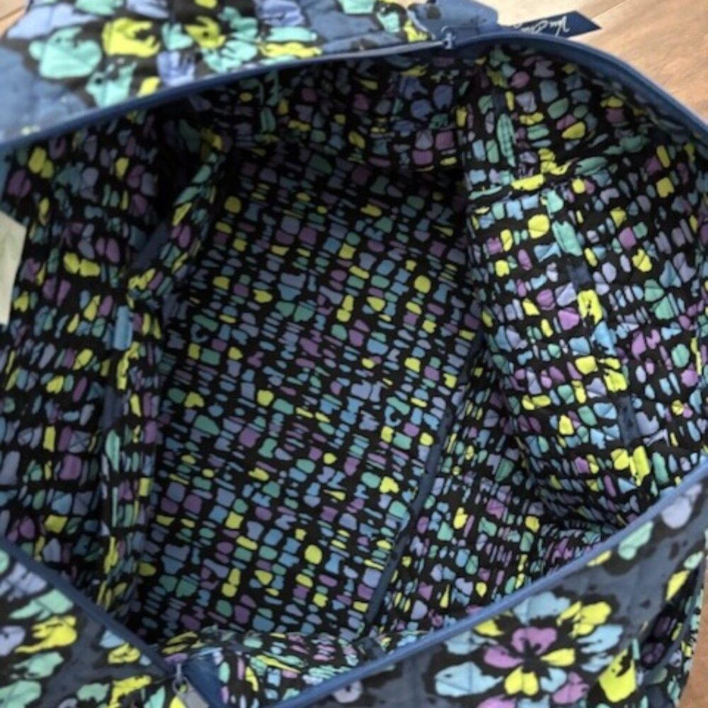 NWOT Vera Bradley Weekender Travel Bag Shoulder Strap Retired Indigo Pop - Picture 6 of 12